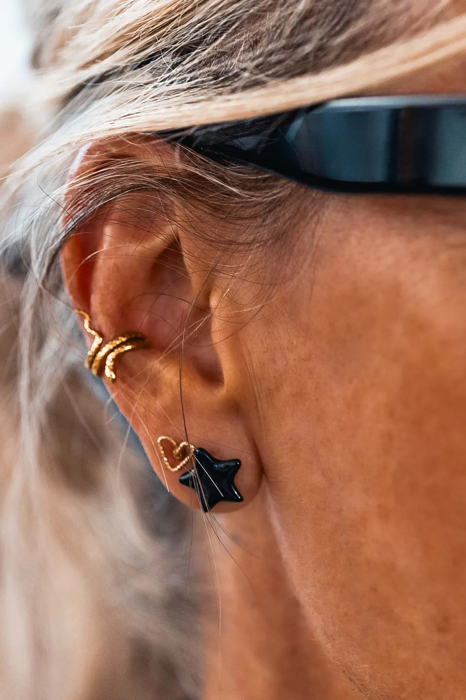 Boucles d'oreilles Dona noires - Image 2