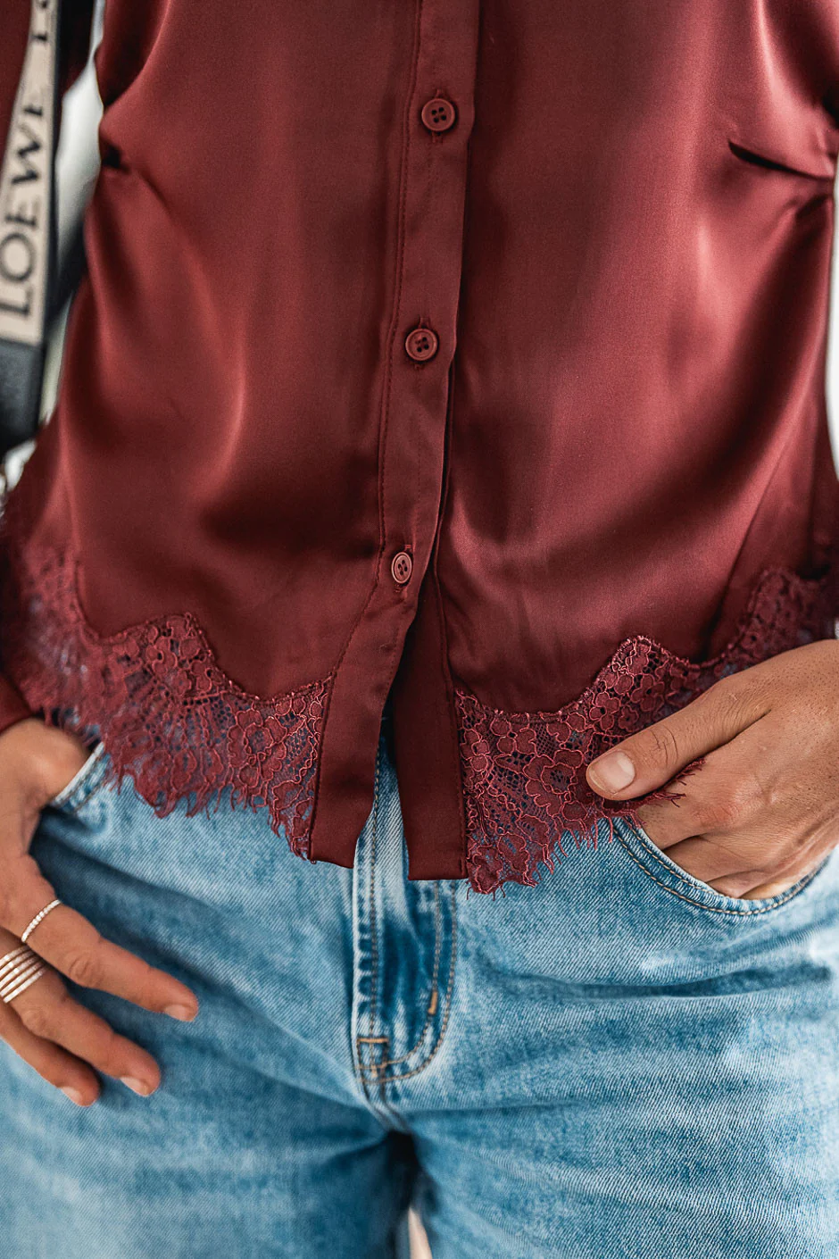 CHEMISE SATINY BORDEAUX - Image 4