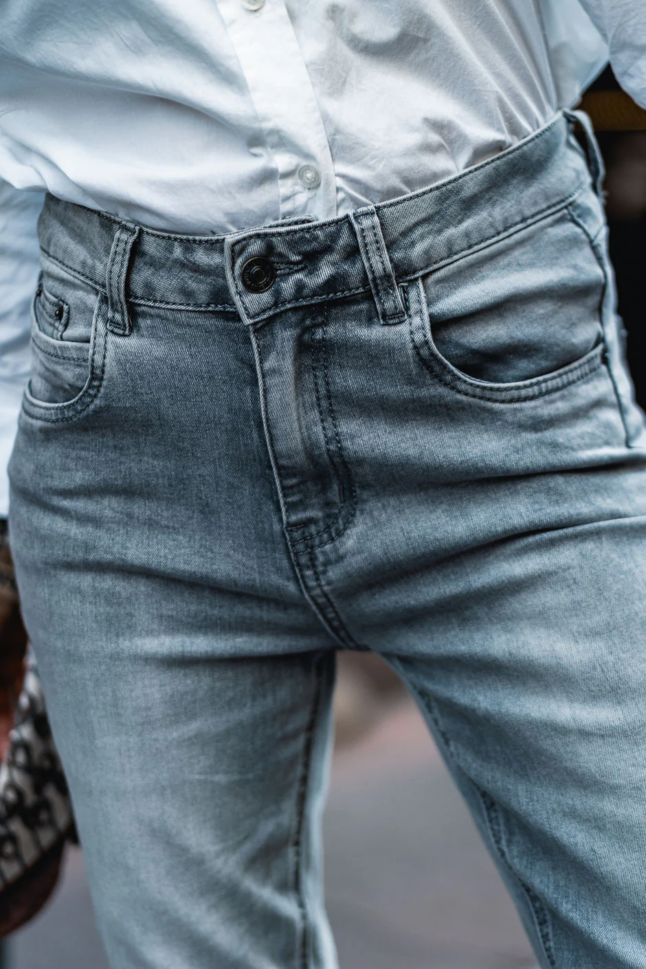 Jeans Bond gris - Image 3