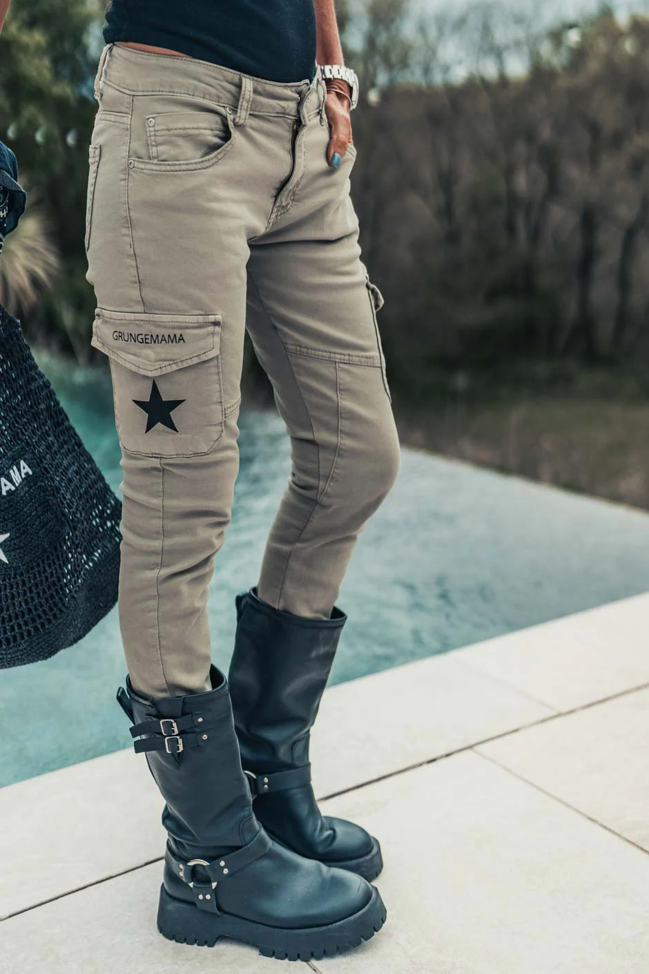 PANTALON GRUNGEMAMA NAMI KAKI - Image 5