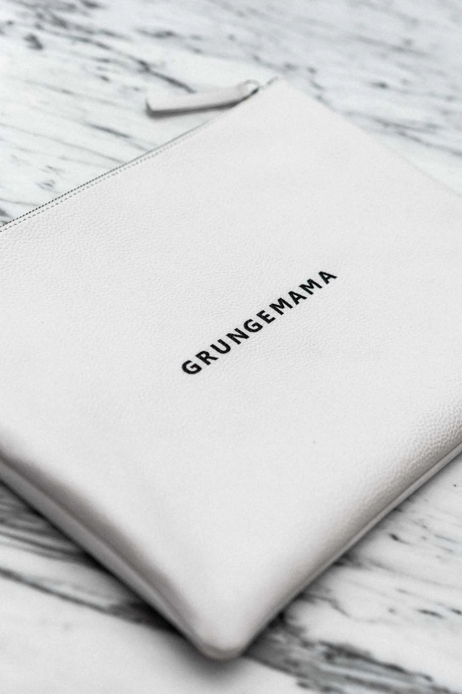Pochette Grungemama Big Worky blanc - Image 7