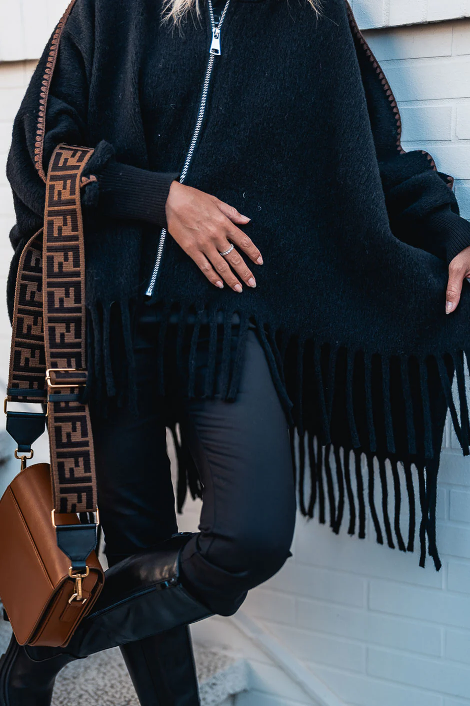 Poncho Grungemama Chelly noir - Image 5
