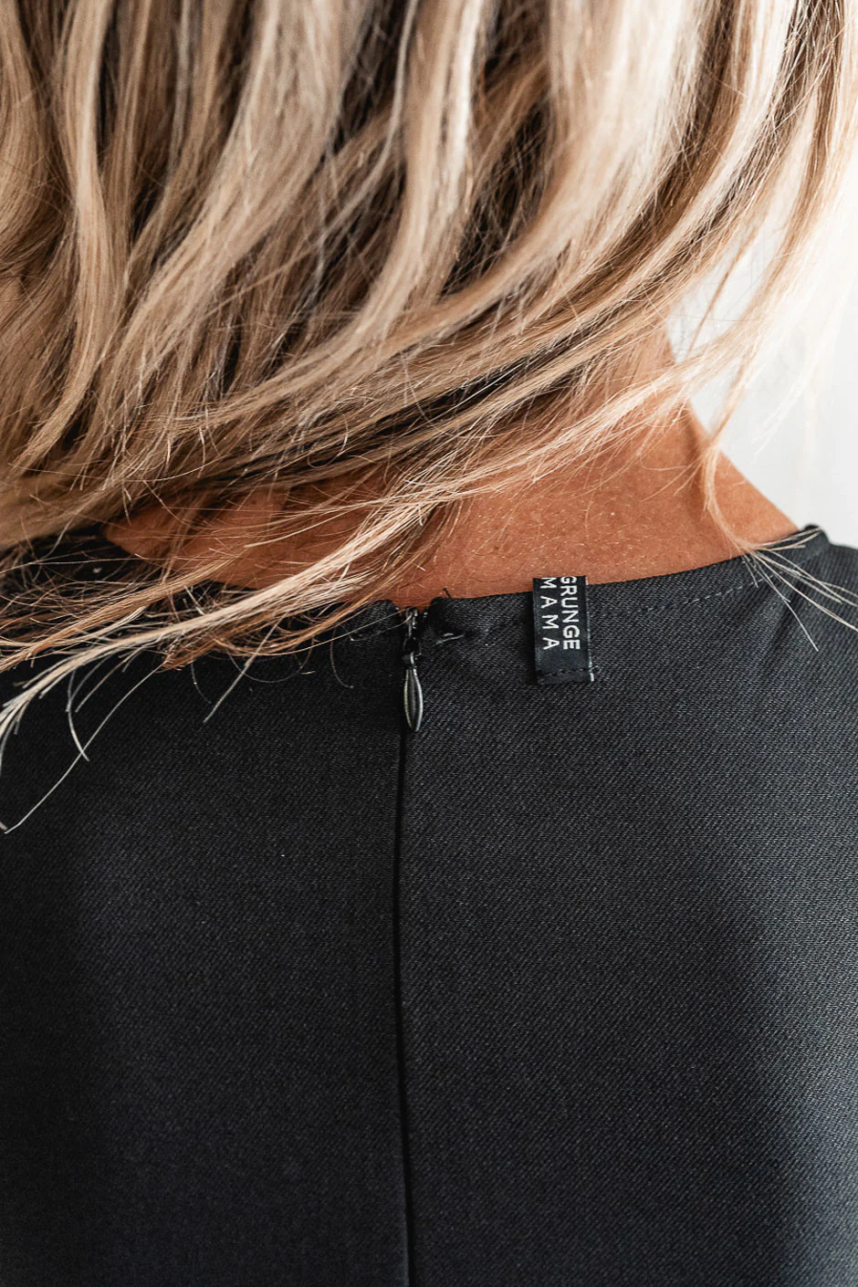 ROBE SISSI NOIR - Image 5