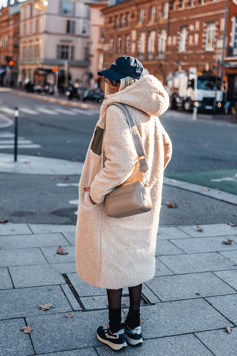 SAC PAOLY CUIR BEIGE - Image 9